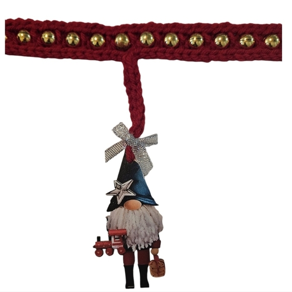 Hand Crafted Gold Beaded Garland Red Crochet Handmade Holiday Gnome decor 6-Feet - Picture 11 of 17